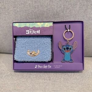 Stitch wallet and keychain set